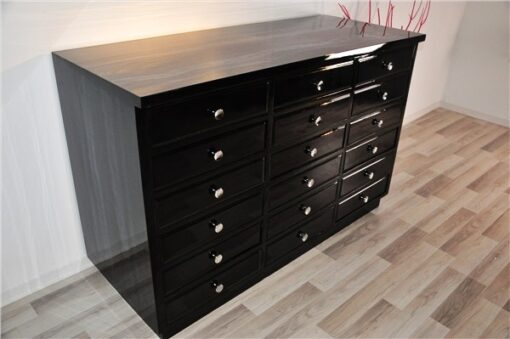 Art Deco chest of drawers, highgloss pianolacquer, chromehandles, red interior