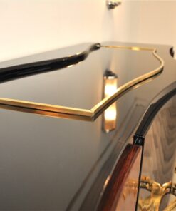 Pianolacquer, handpolished, brass&chrome fittings, adjustable shelves