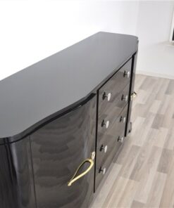 wonderful body with 2 curved sidedoors, 4 big drawers, highgloss black, big original fittings, hand polished, original key