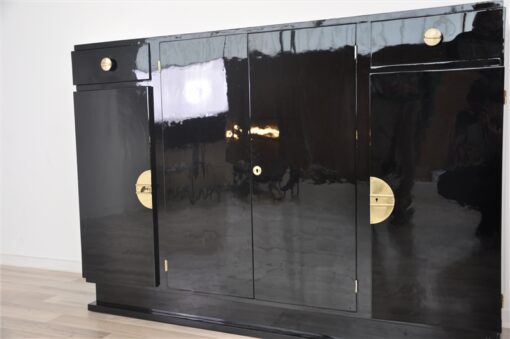 Art Deco Highboard, pretty clean interior, wonderful body with 4 doors, big original fittings, massive shelves