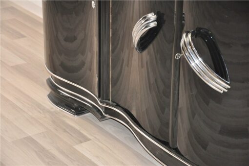 highgloss pianolacquer, massive chromehandles, 4 curved doors, Belgium 1929, plenty of storage space