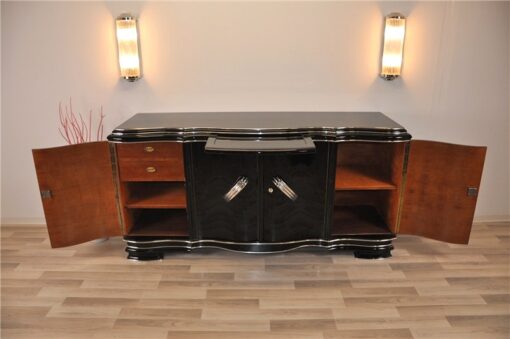 highgloss pianolacquer, massive chromehandles, 4 curved doors, Belgium 1929, plenty of storage space