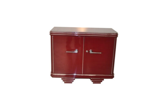 magnificently colored commode, bordeaux paintjob with unique elegance , chromelines, chromefittings, glasplate