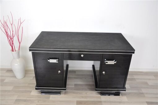 belgian Art Deco desk, wonderful leatherplate, chromehandles, pianolacquer, handpolished