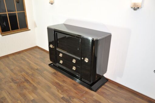 Art Deco Pianolacquer Sideboard with a great Body, big chrome handles, 10 layers pianolacquer, beautiful foot, france 1938