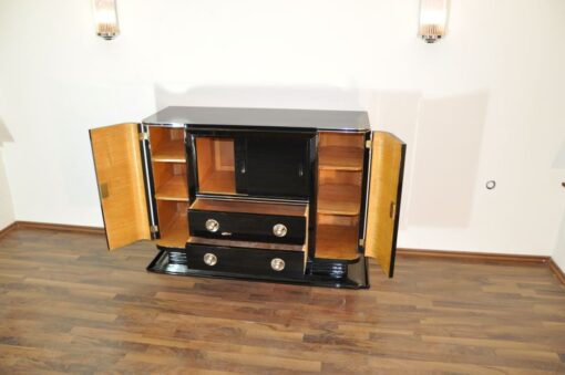 Art Deco Pianolacquer Sideboard with a great Body, big chrome handles, 10 layers pianolacquer, beautiful foot, france 1938