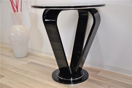 Highgloss Black Crown Sidetable, Art Deco, Pianolacquer , wonderful form, elegant design