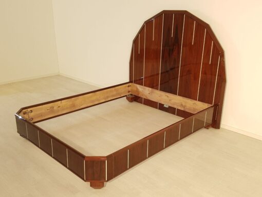 Art Deco Bed, Palisanderwood, wide square legs, signiert Majorelle, tapered, polygonal headend, angled corners, bedroom furniture