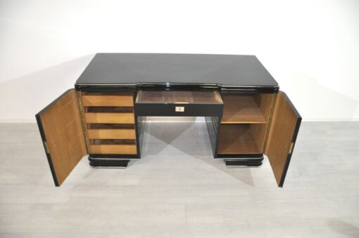 Unique ChromlinerDesk from the Art Deco era, typical Art Deco body language, fine chromelines and massive handles, painted from all sides, top plate made of lacobel-glass