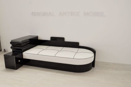 art deco daybed, art deco bed, furniture,highgloss black pianolacquer, luxurious leather top, unique Art Deco Design, small compartment