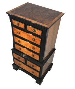 small chest of drawers, eight drawers, small commode, walnut wood, plenty of storage, small console, pianolacquer details