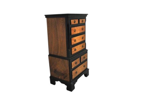 small chest of drawers, eight drawers, small commode, walnut wood, plenty of storage, small console, pianolacquer details