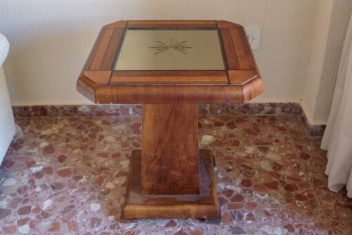 Art Deco, side table, mirrored table top, square walnut foot, unique grain, interiordesign, furnituredesign, eight corners, luxurious