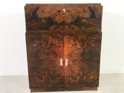 1940s Art Deco Cabinet Commode made of Walnut, nut-wood, storage furnitre, original antiques, vintage, design, interiors, luxury furniture, good condition