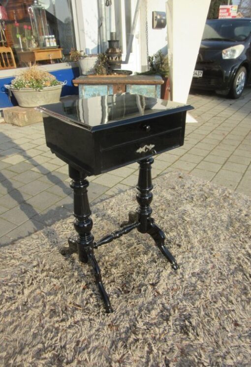 Black Lacquered Gründerzeit Sewing Table circa 1890, Grüberzeit Sidetable, Gründerzeit Furniture, Original Gründerzeit, Antique Sewing Table